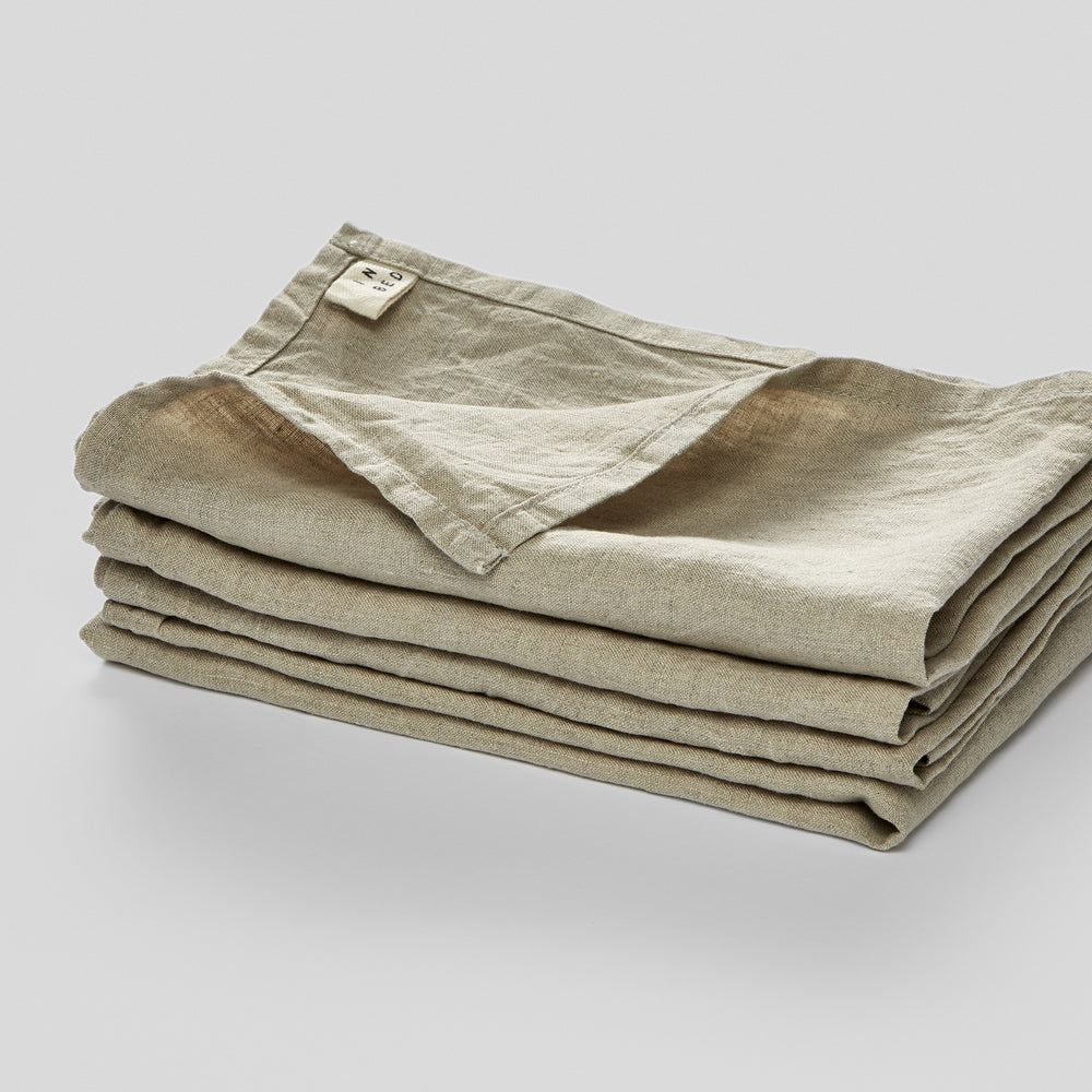 http://inbedstore.com/cdn/shop/products/shopify_16007b1f5585da92261862b18360f537_100-linen-napkin-set-in-natural.jpg?v=1569922626