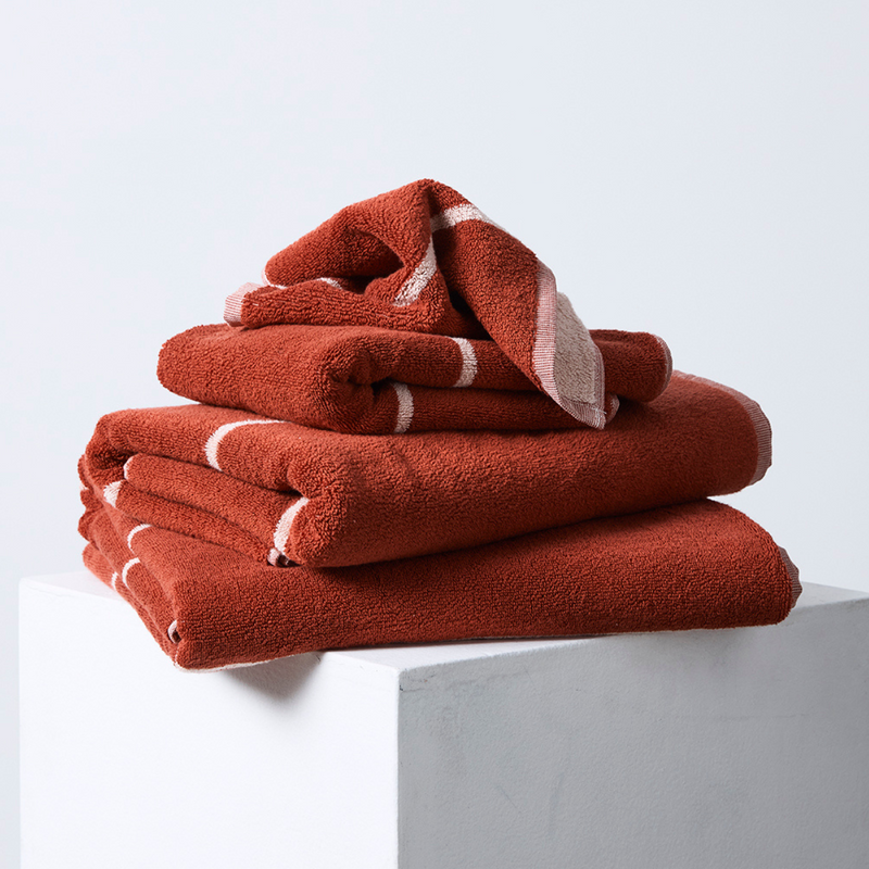 100% Organic Cotton Bath Towel in Oxblood & Peach