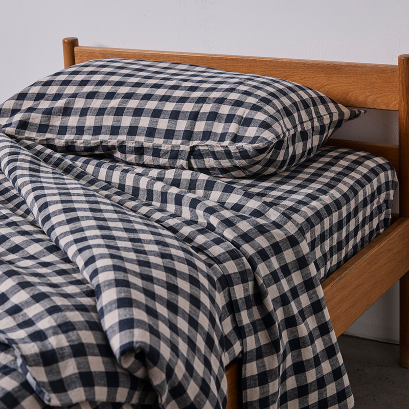 100% Linen Fitted Sheet in Navy Gingham
