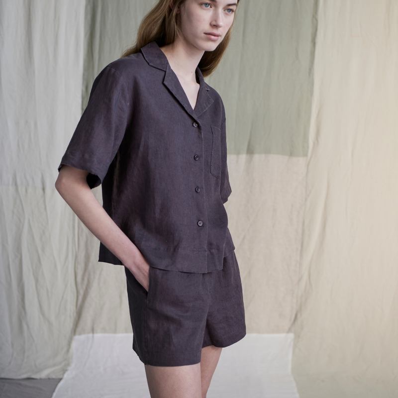 100% Linen Boxy Short Sleeve Shirt in Kohl