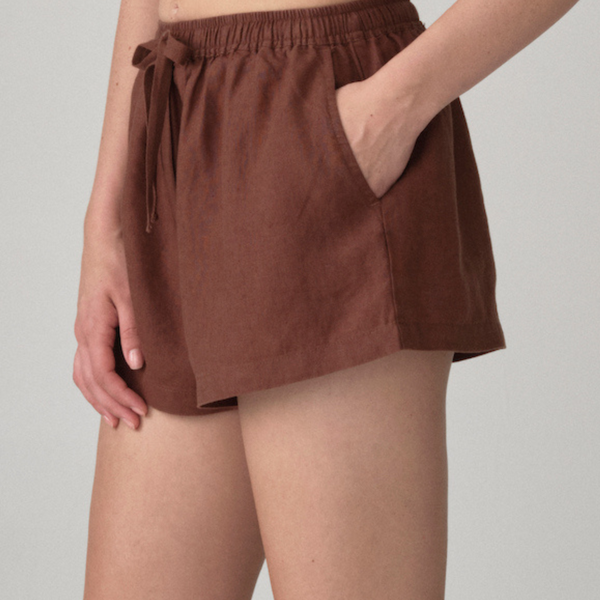 100% Linen Shorts in Cocoa