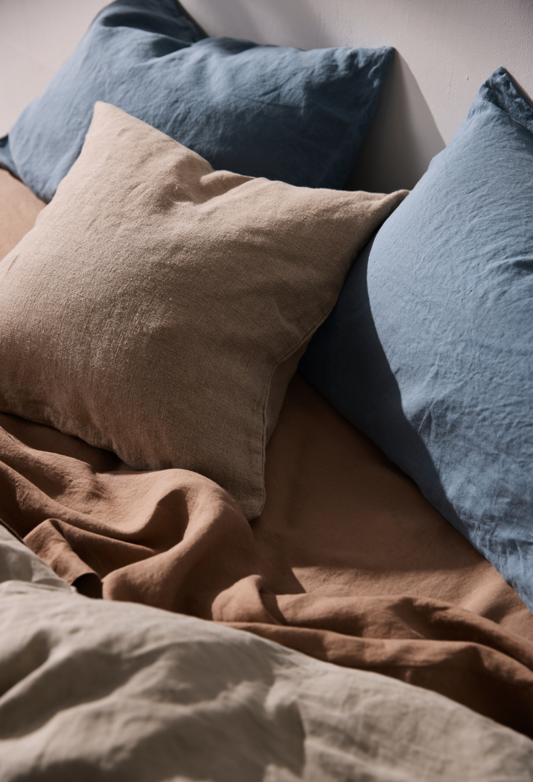 Online bedding outlet stores