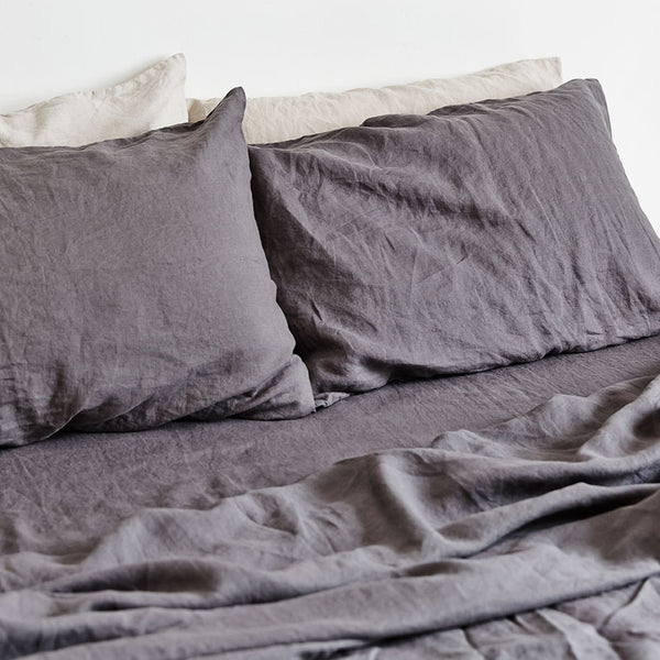 100% Linen Fitted Sheet in Charcoal